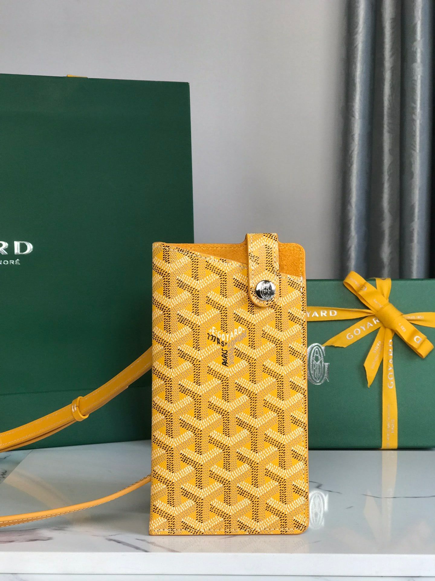 Montmartre Case Goyard 020122.A7