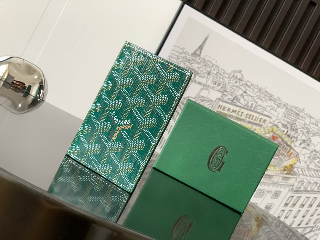 Saint-Pierre Card Holder - зеленый Goyard 3302.A8
