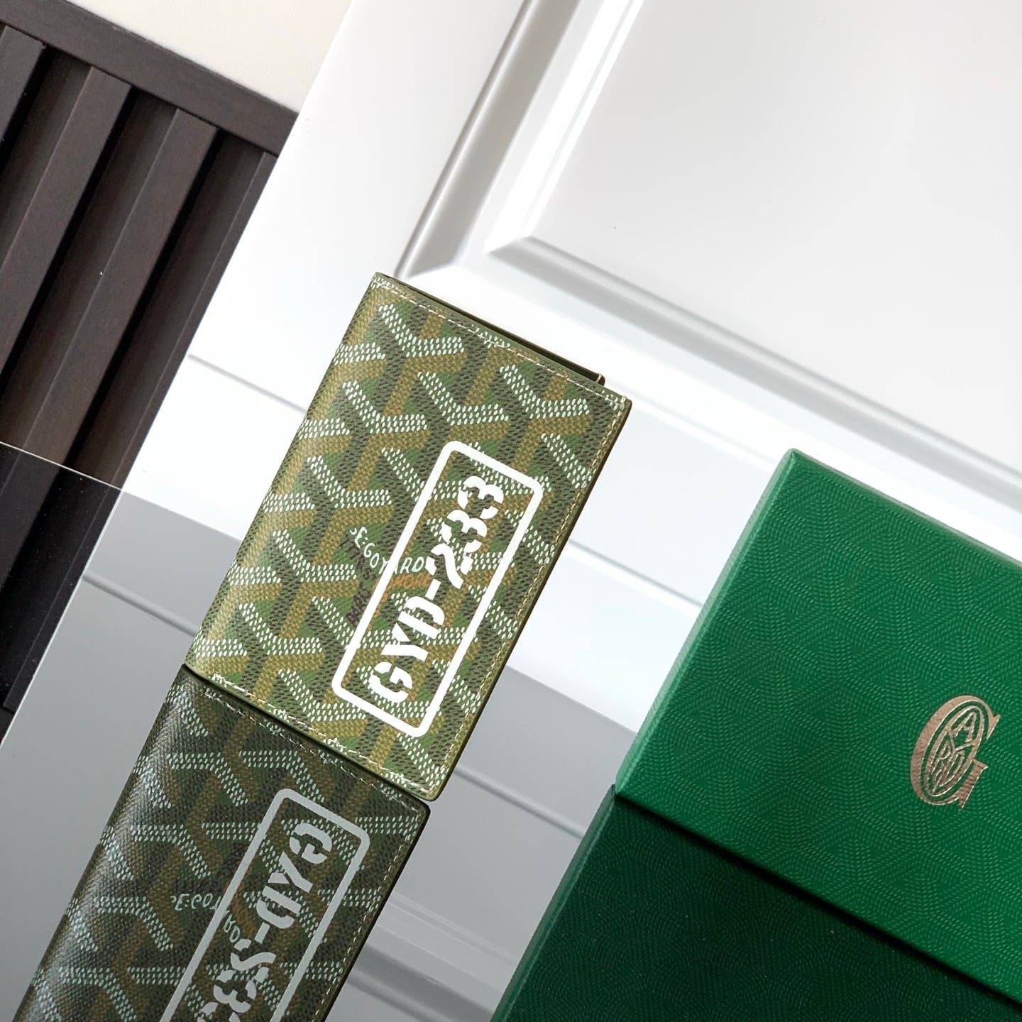 Saint-Pierre Card Holder - хаки Goyard 3302.A15
