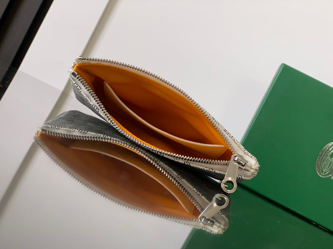 Sénat Mini - белый Goyard 1061XS.A5