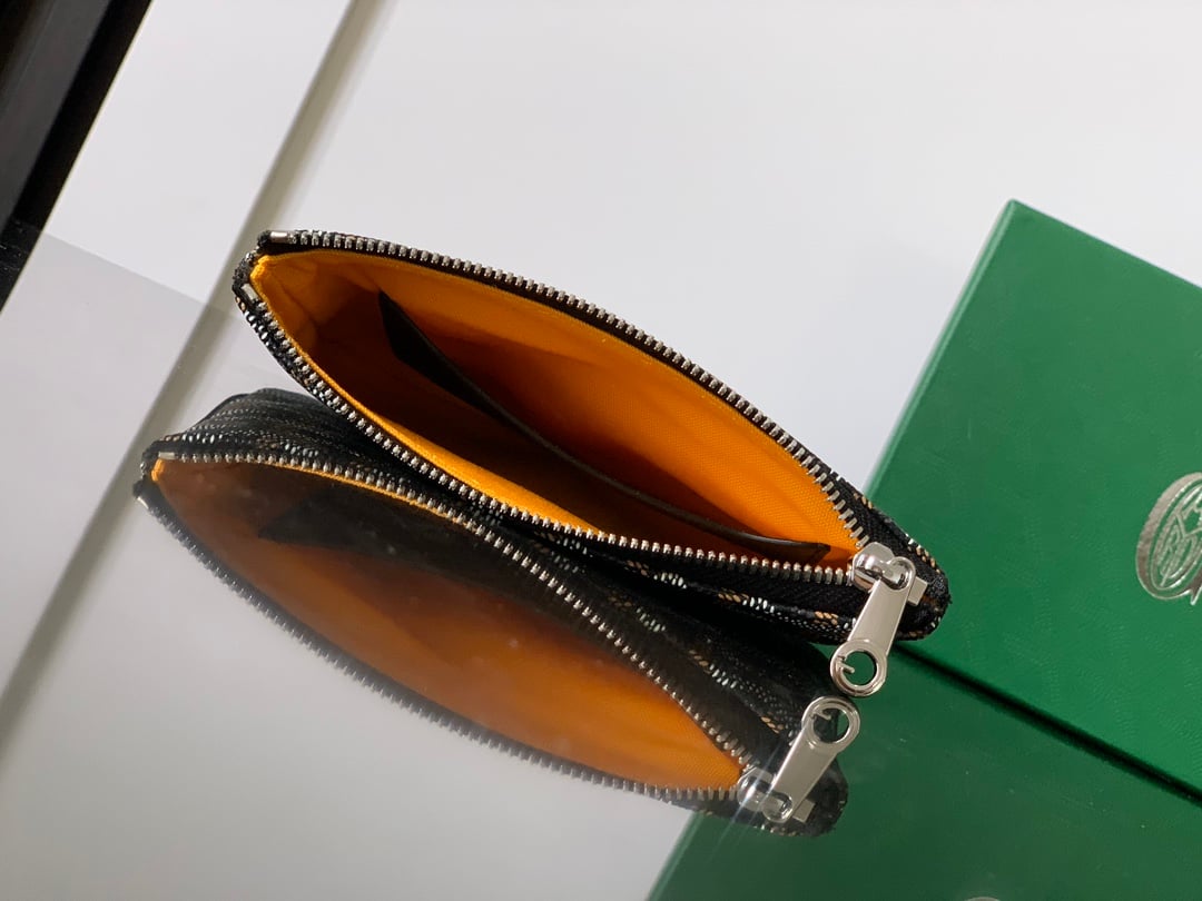 Sénat Mini - черный Goyard 1061XS.A11