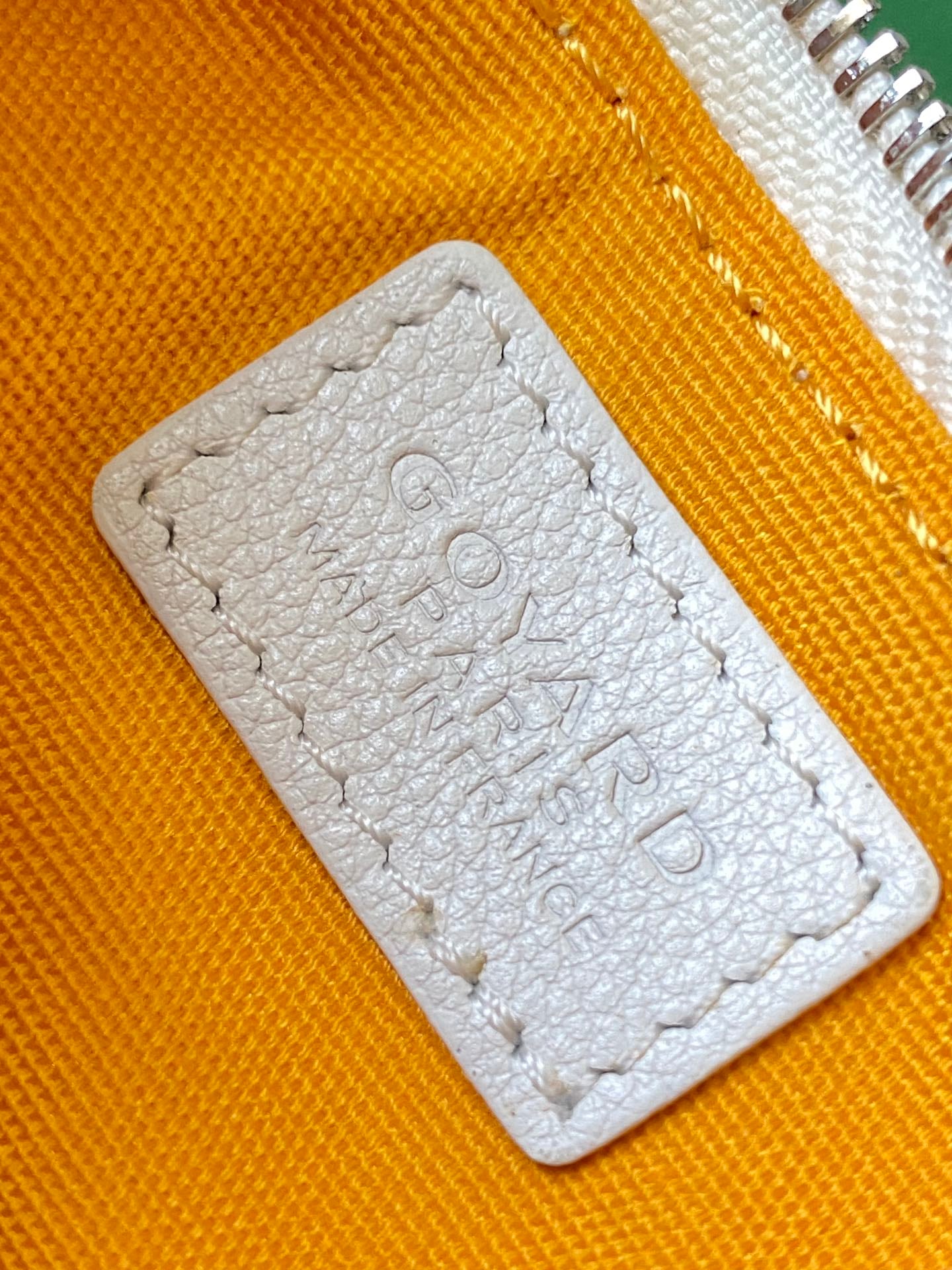 Sénat Nano - белый Goyard 3317.A5