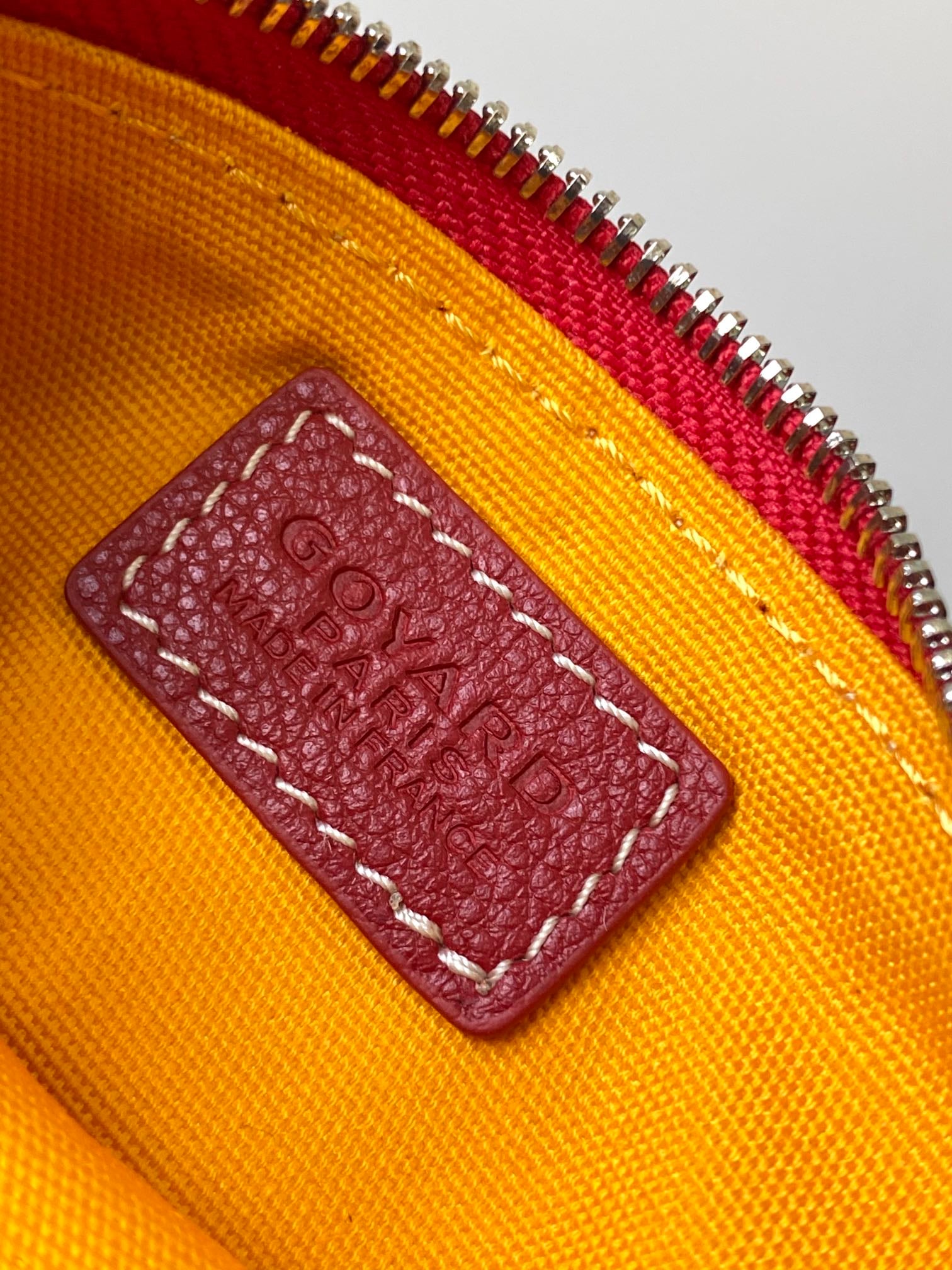 Sénat Nano - красный Goyard 3317.A8