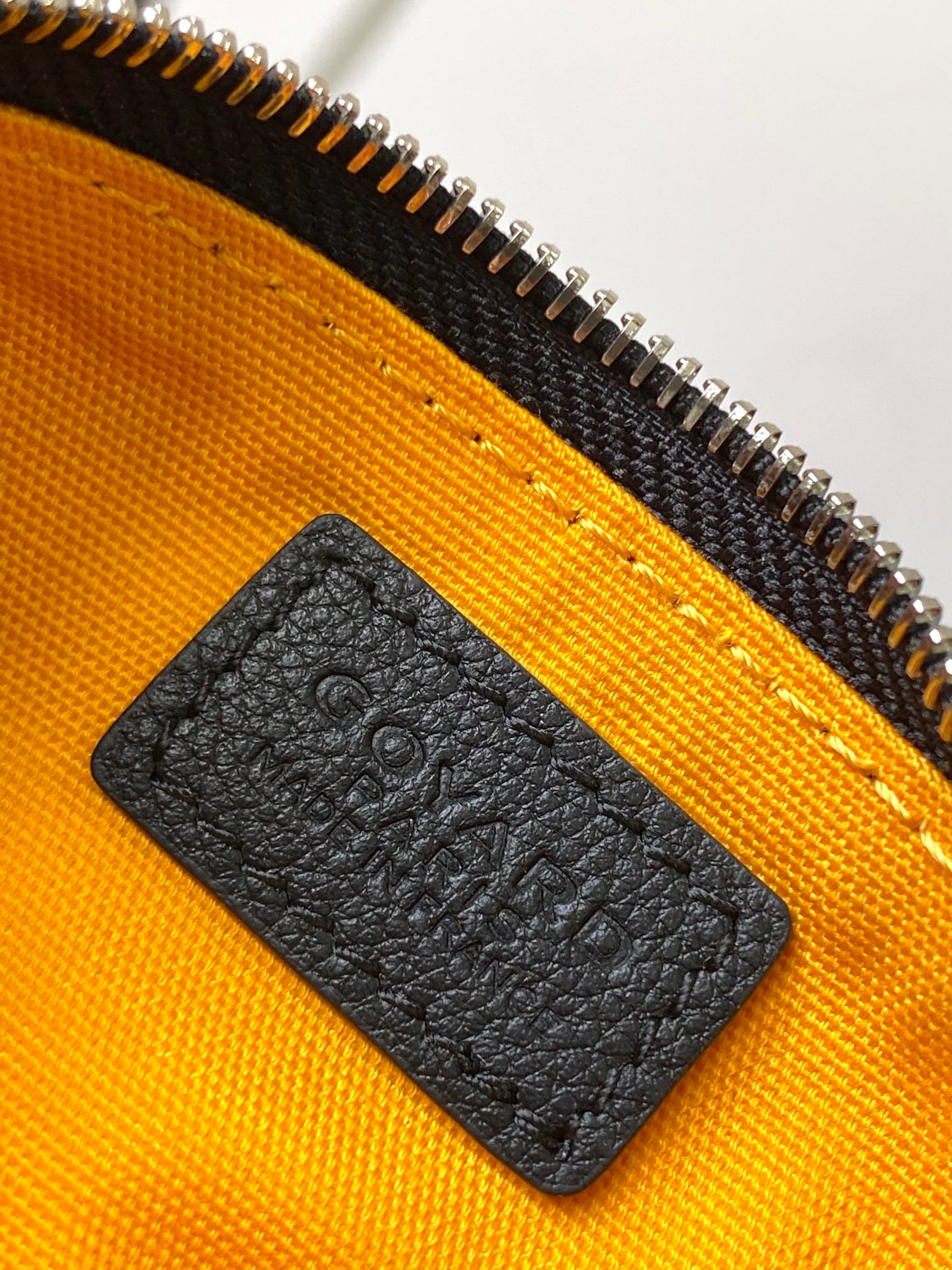 Sénat Nano - черный Goyard 3317.A11