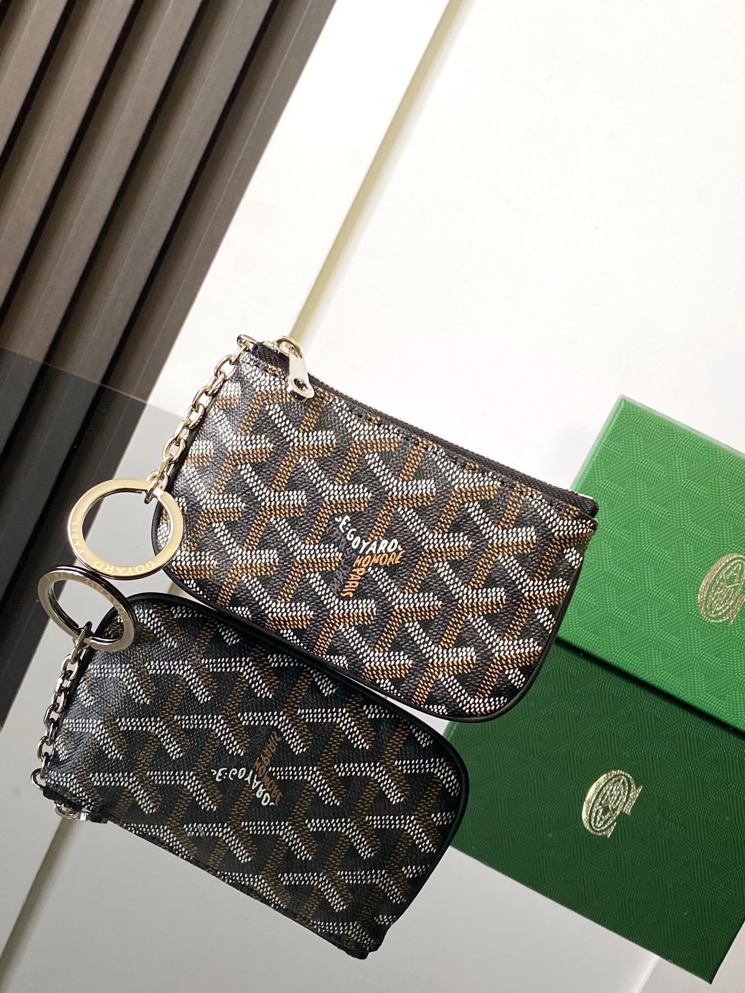 Sénat Nano - черный Goyard 3317.A11