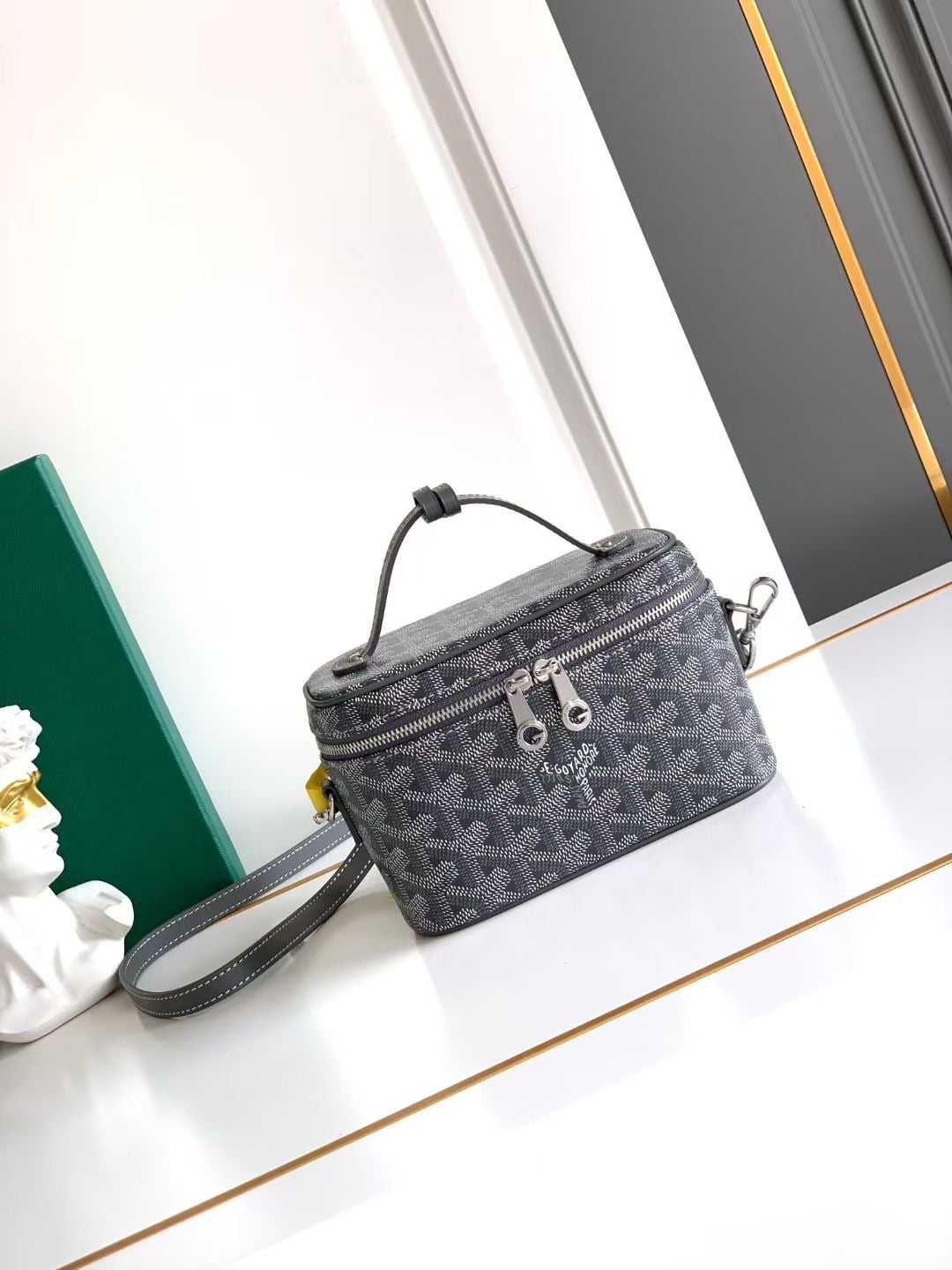 Cosmetic Case - серый Goyard 9806.A11
