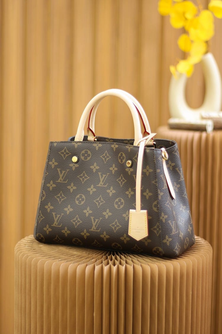 Montaign BB Louis Vuitton M41055