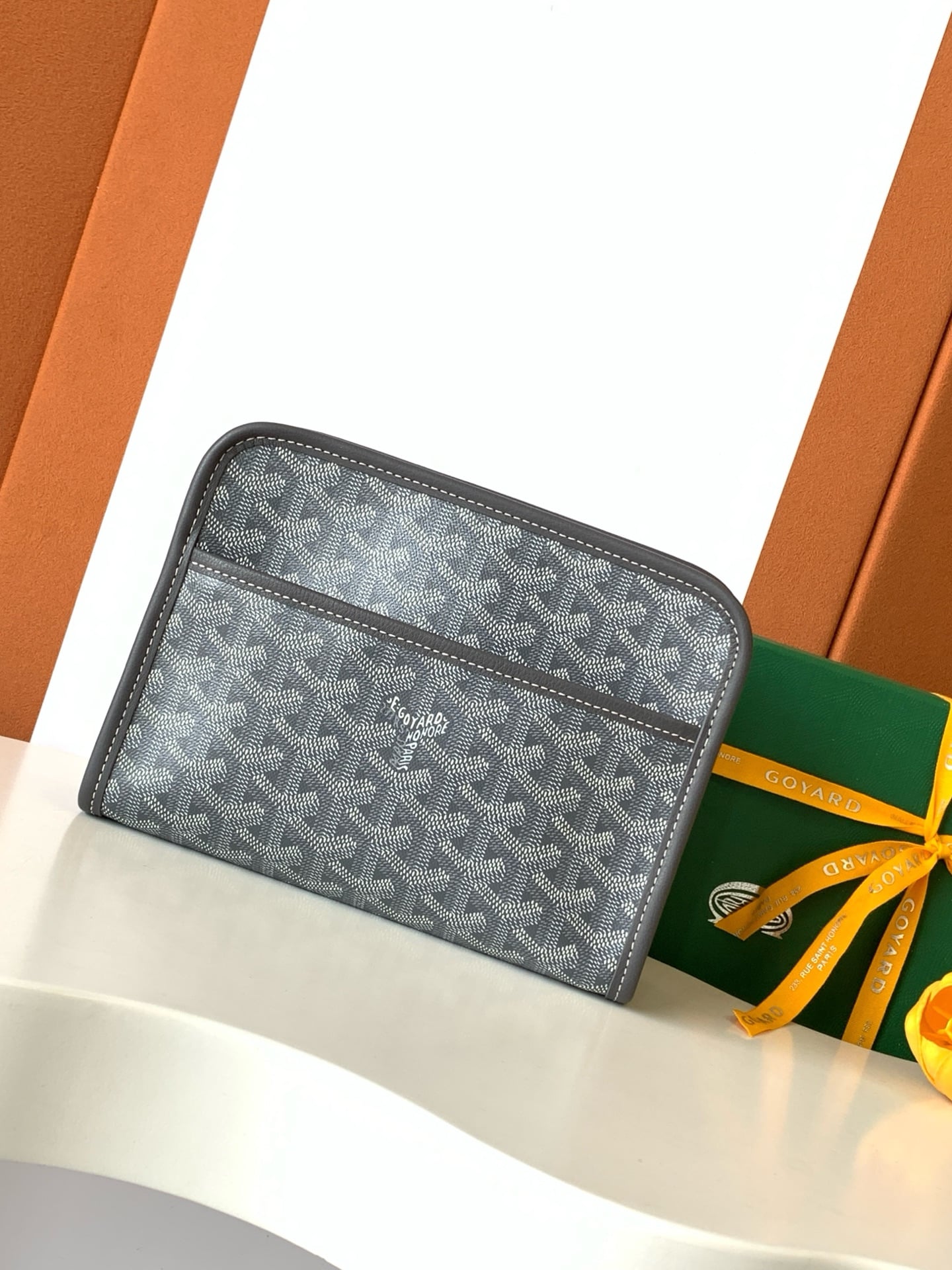 Jouvence - серый Goyard 020800.A10