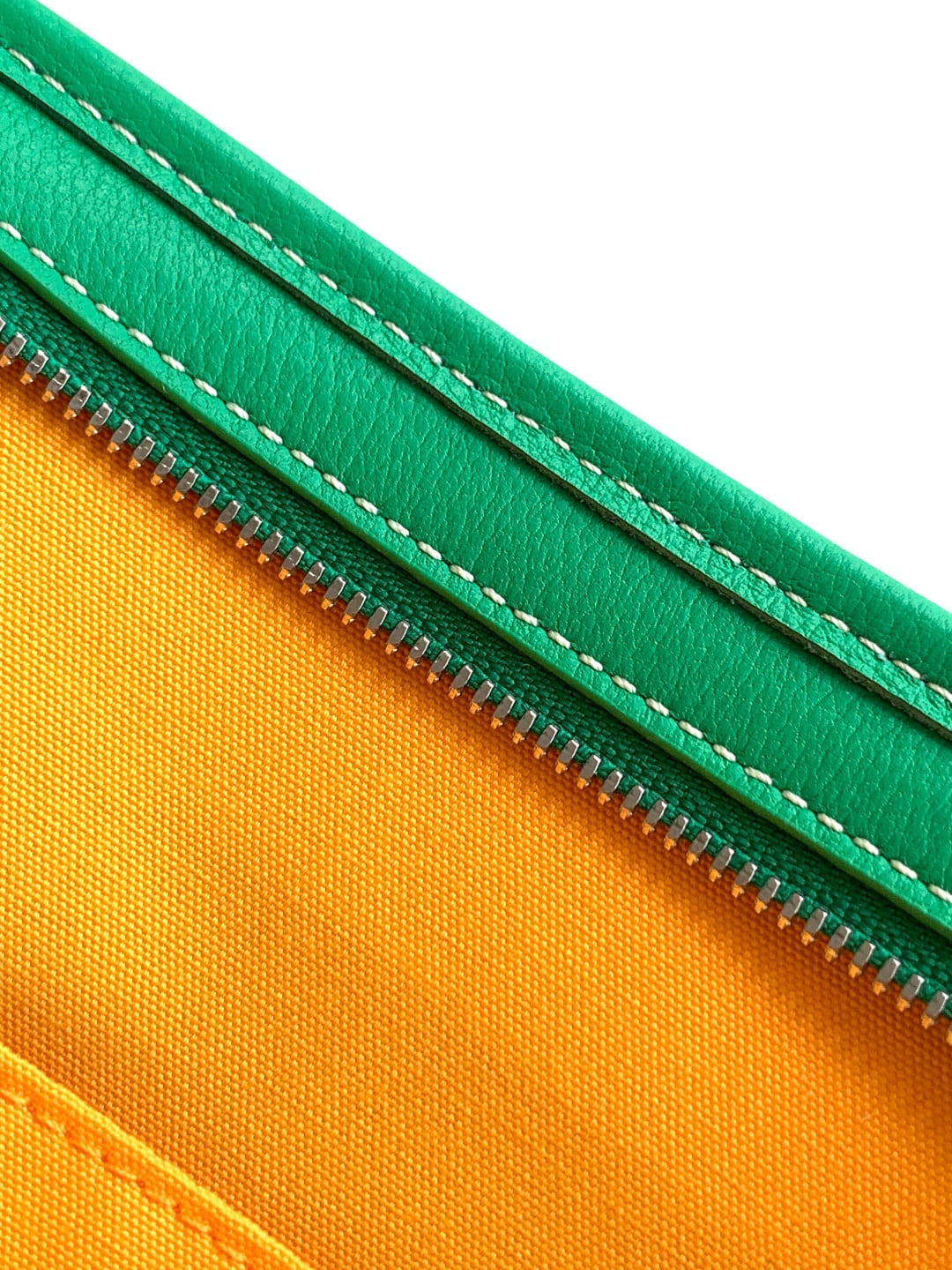 Jouvence MM - зеленый Goyard 2302.A2