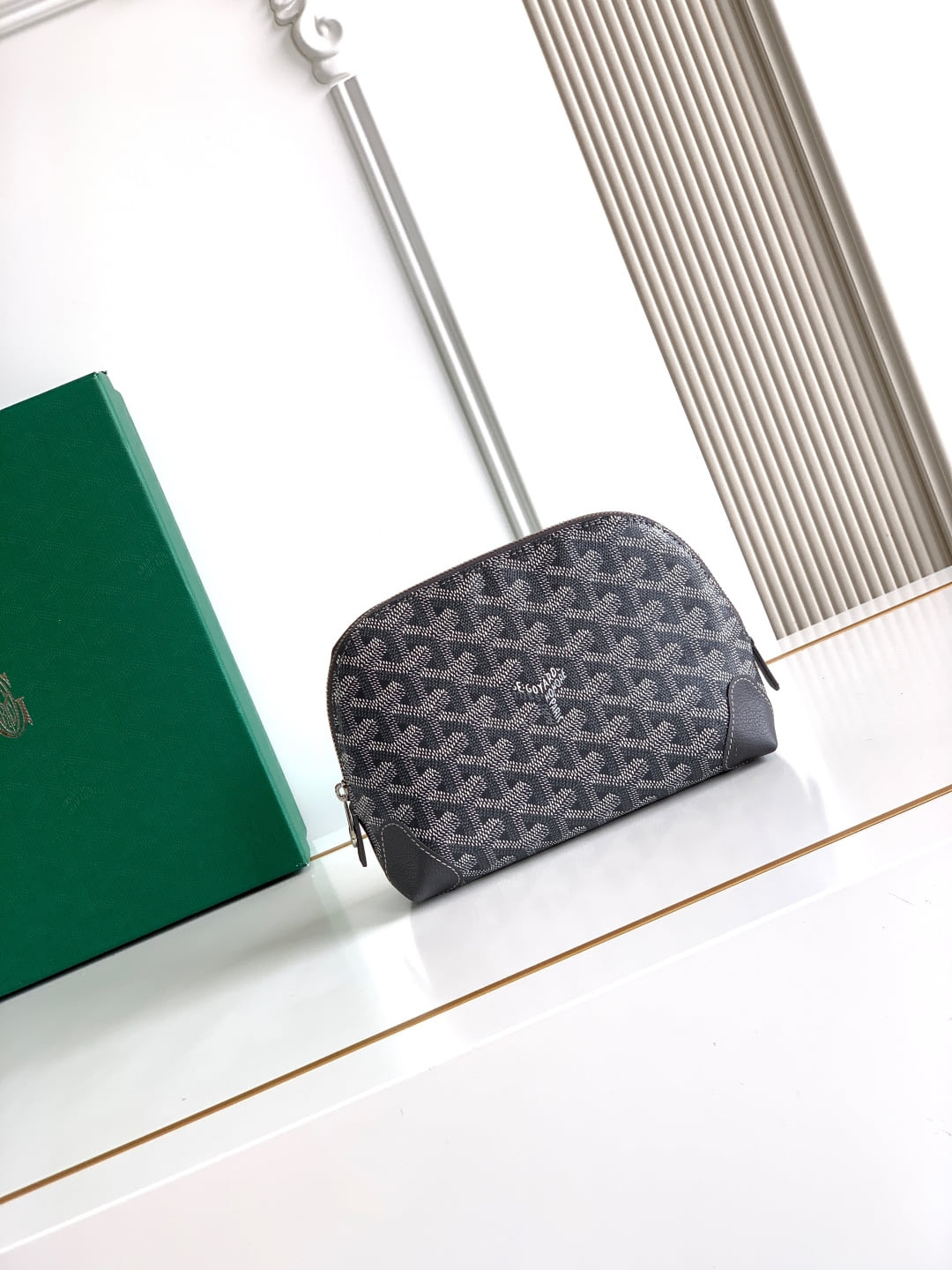 Vendôme Cosmetic Case - серый Goyard 6107.A8