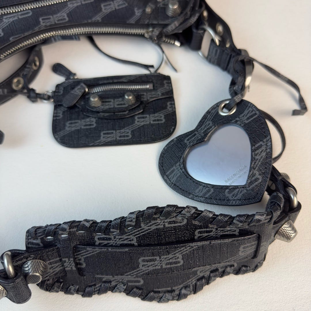 Le Cagole Balenciaga 4