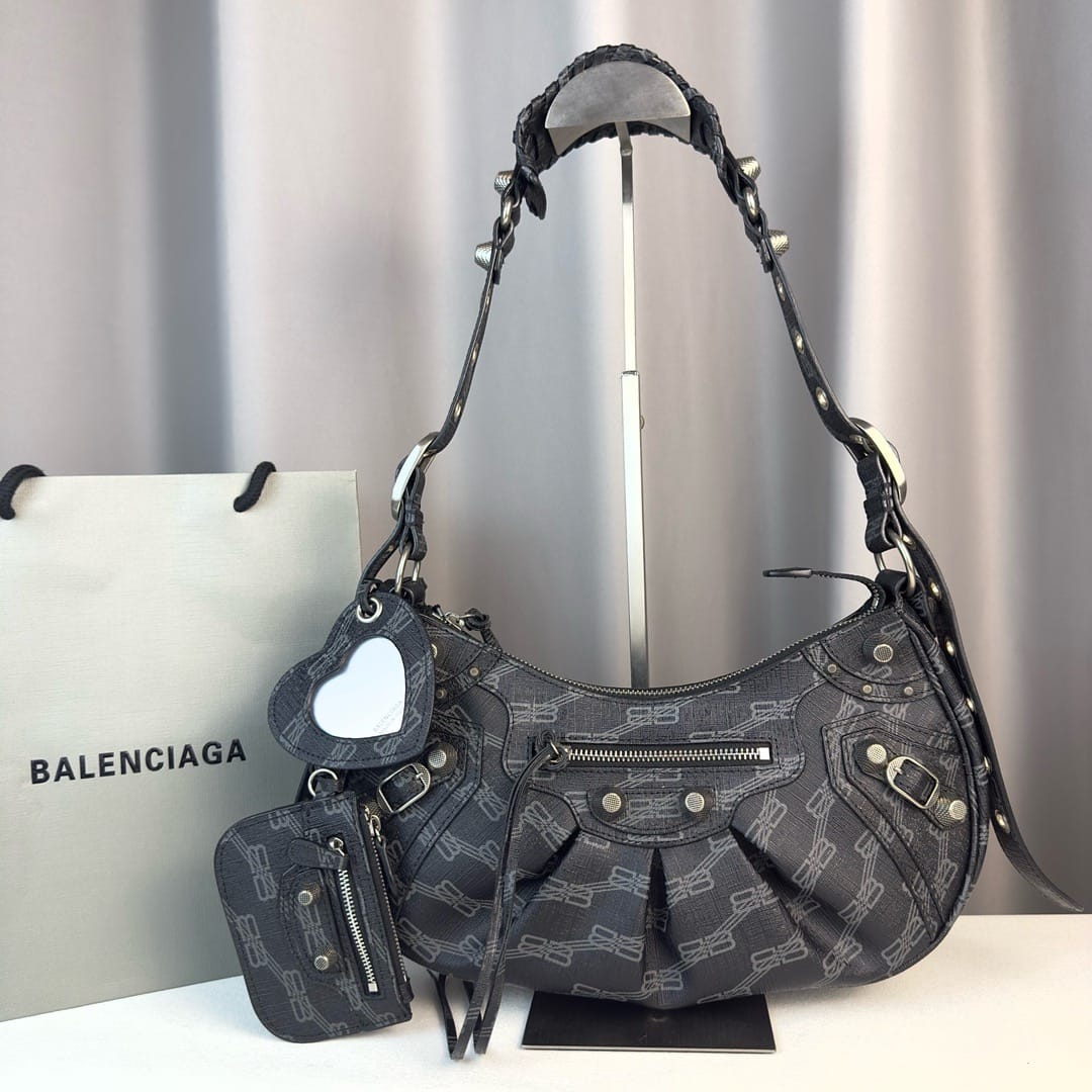 Le Cagole Balenciaga 4