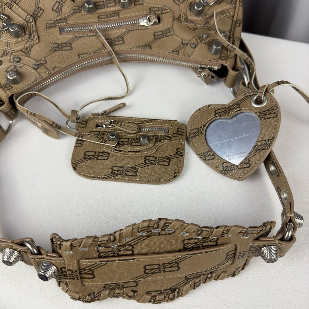 Le Cagole Balenciaga 5