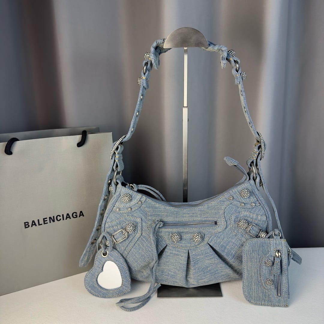 Le Cagole Balenciaga 9