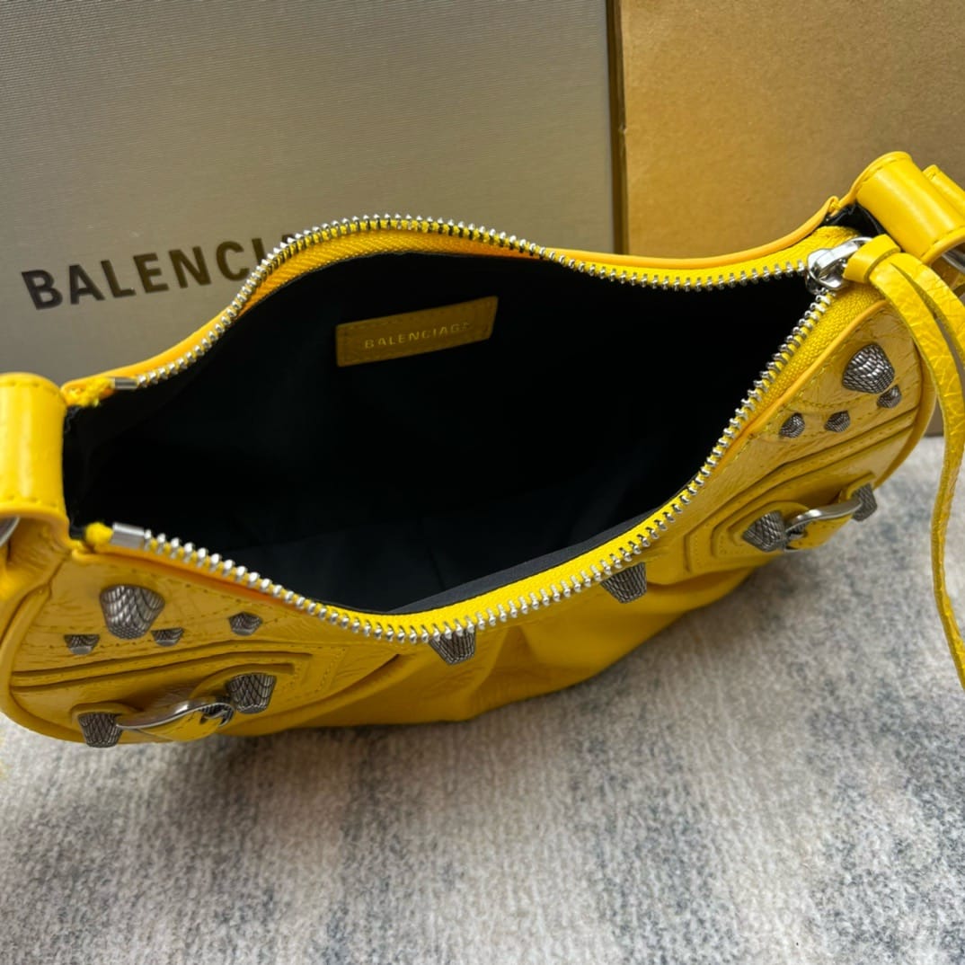 Le Cagole Balenciaga 92718.33