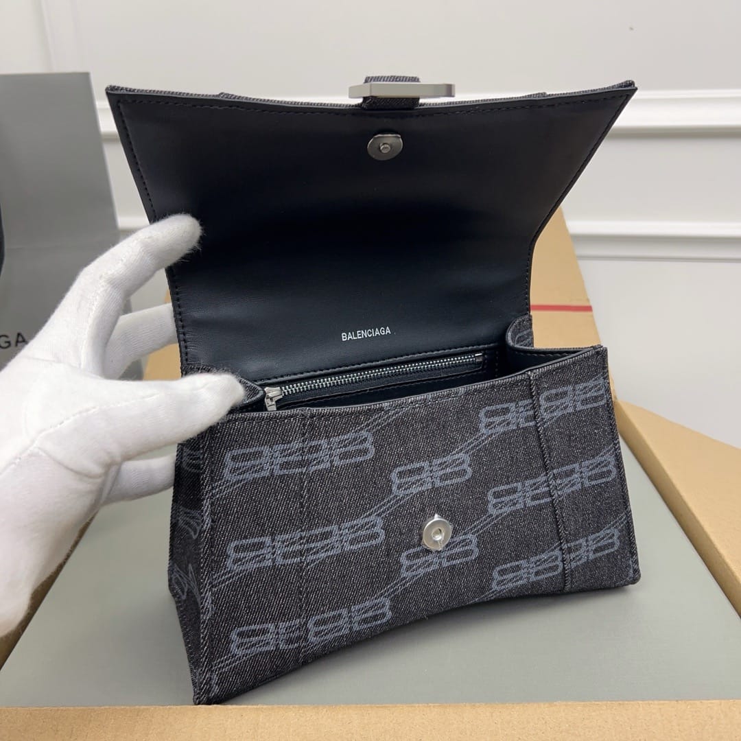 Hourglass 23cm Balenciaga 593546.7