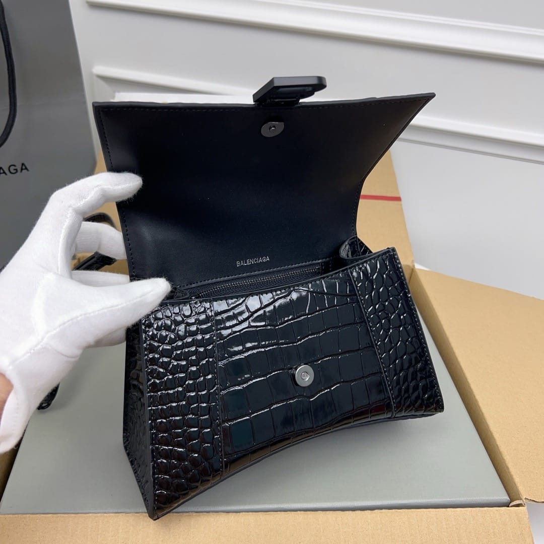 Hourglass 23cm Balenciaga 593546.35