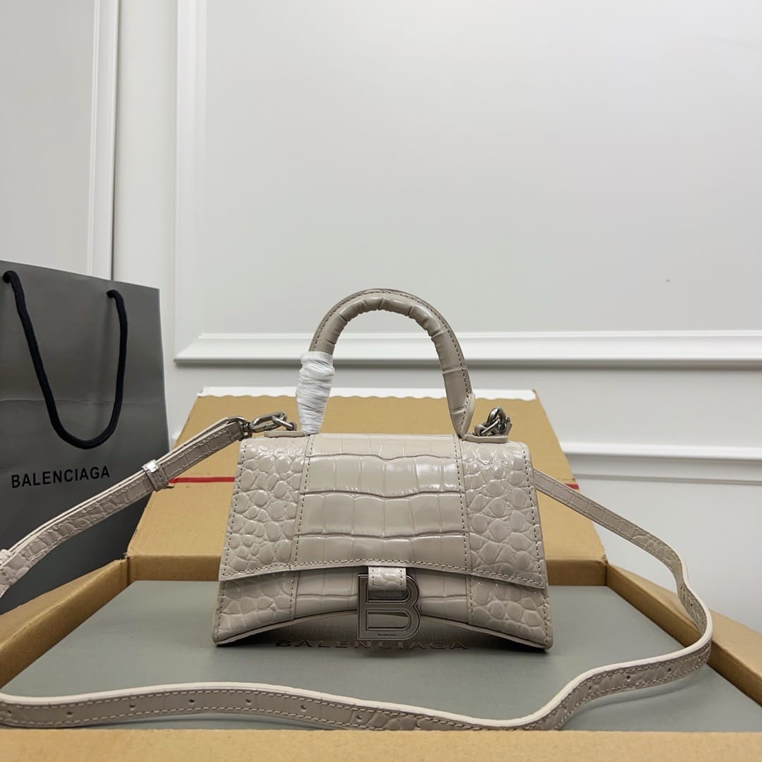 Hourglass 19cm Balenciaga 11