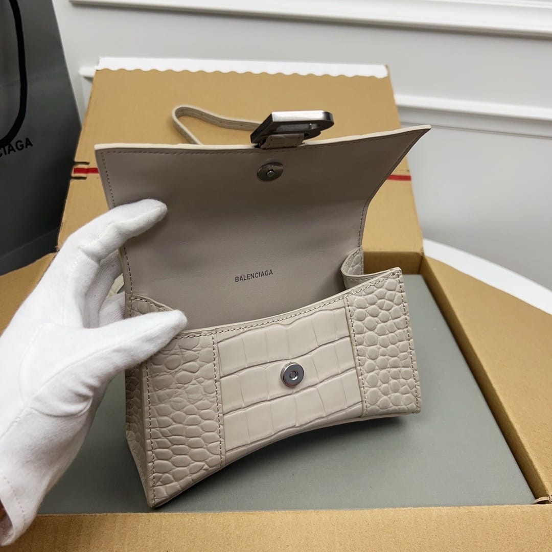 Hourglass 19cm Balenciaga 11