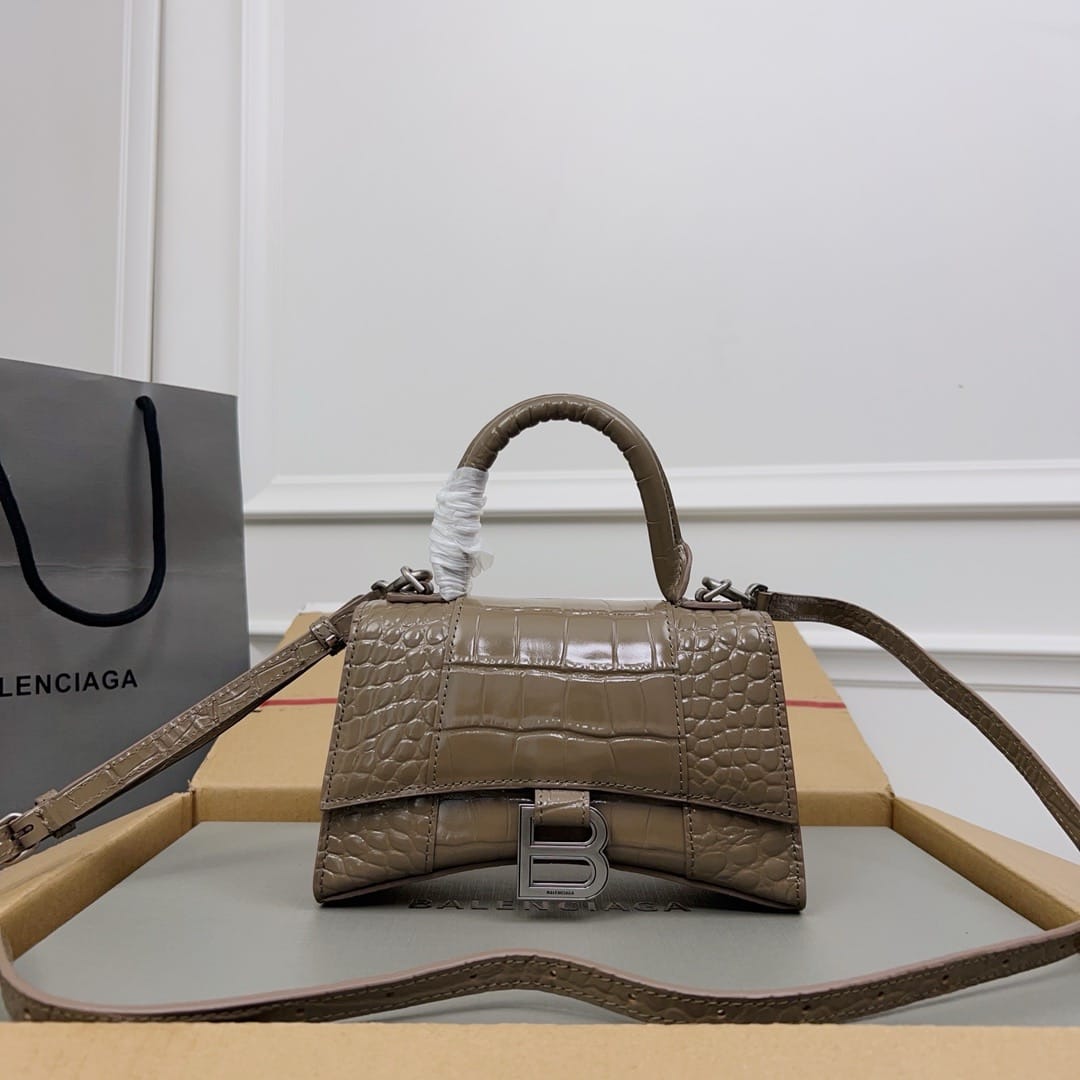 Hourglass 19cm Balenciaga 13