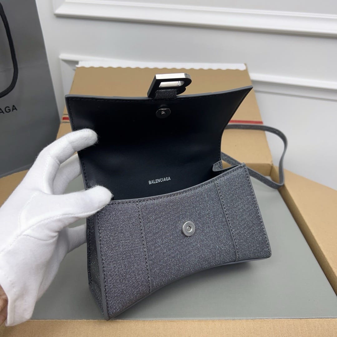 Hourglass 19cm Balenciaga 23