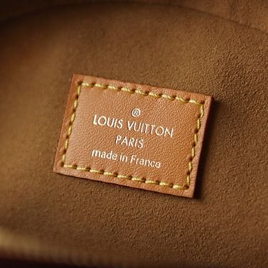 Boite chapeau souple Louis Vuitton M45747