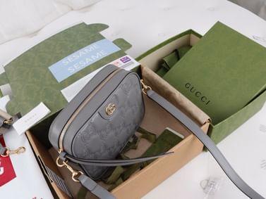 Matelasse Gucci 702234.2