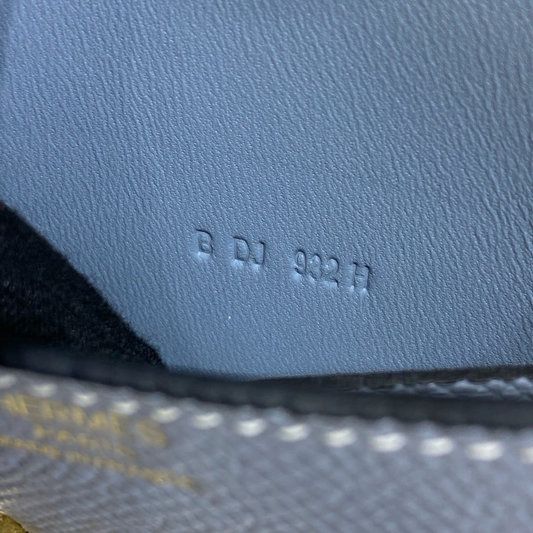 Constance Slim Hermes HConS.20