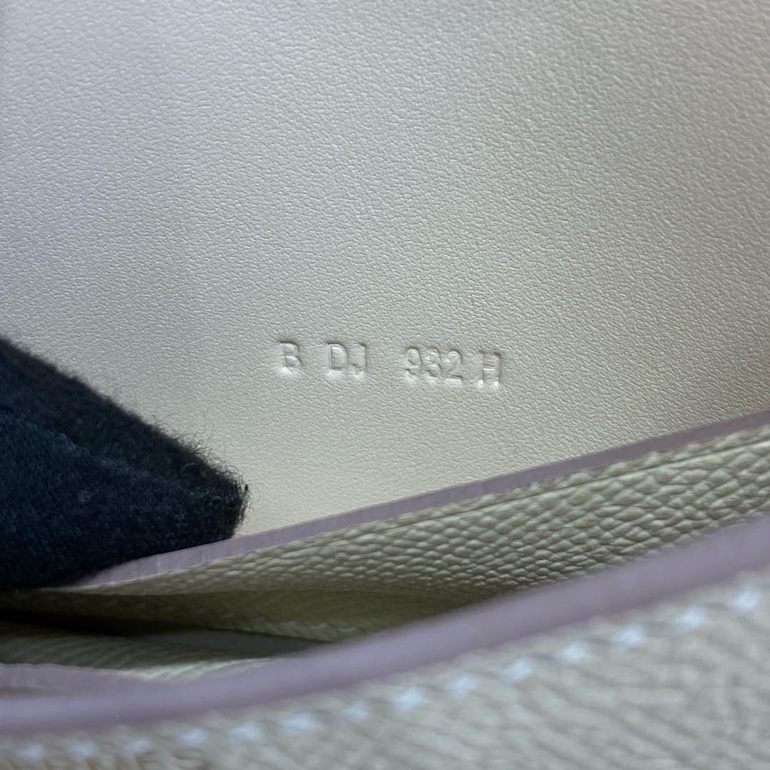 Constance Slim Hermes HConS.26