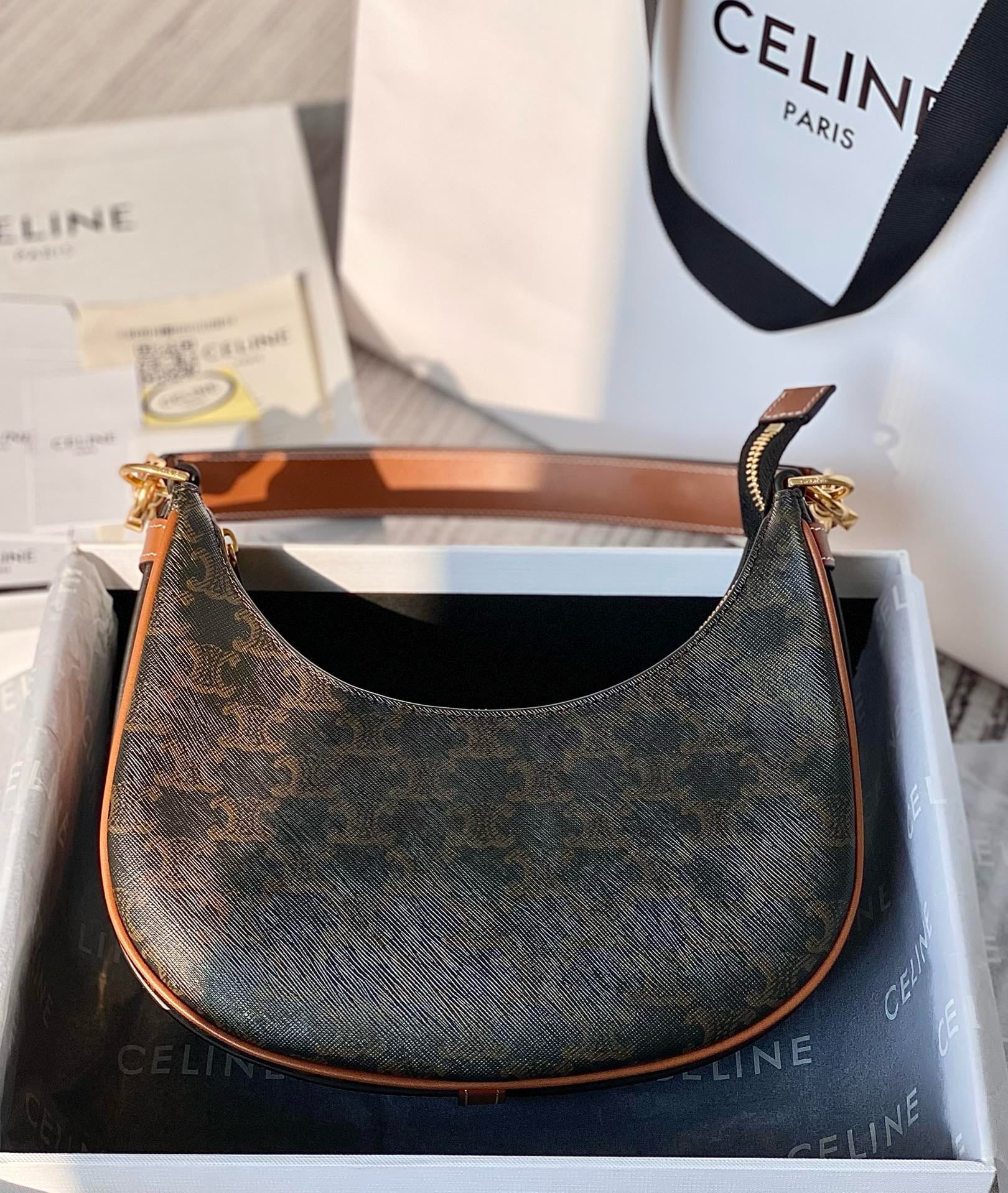 Ava Strap Celine 193953.5