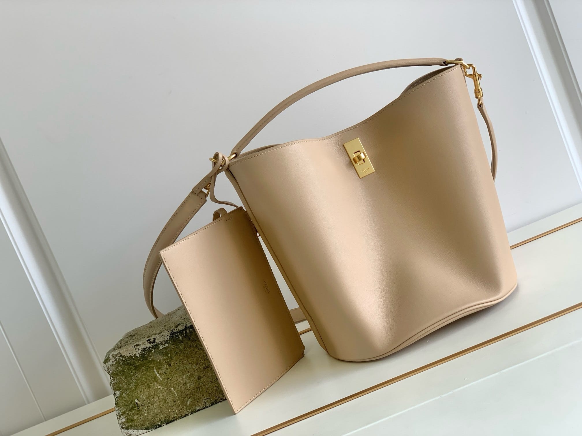 Bucket 16 Celine 195573.5