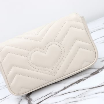 GG Marmont Gucci 476433.15