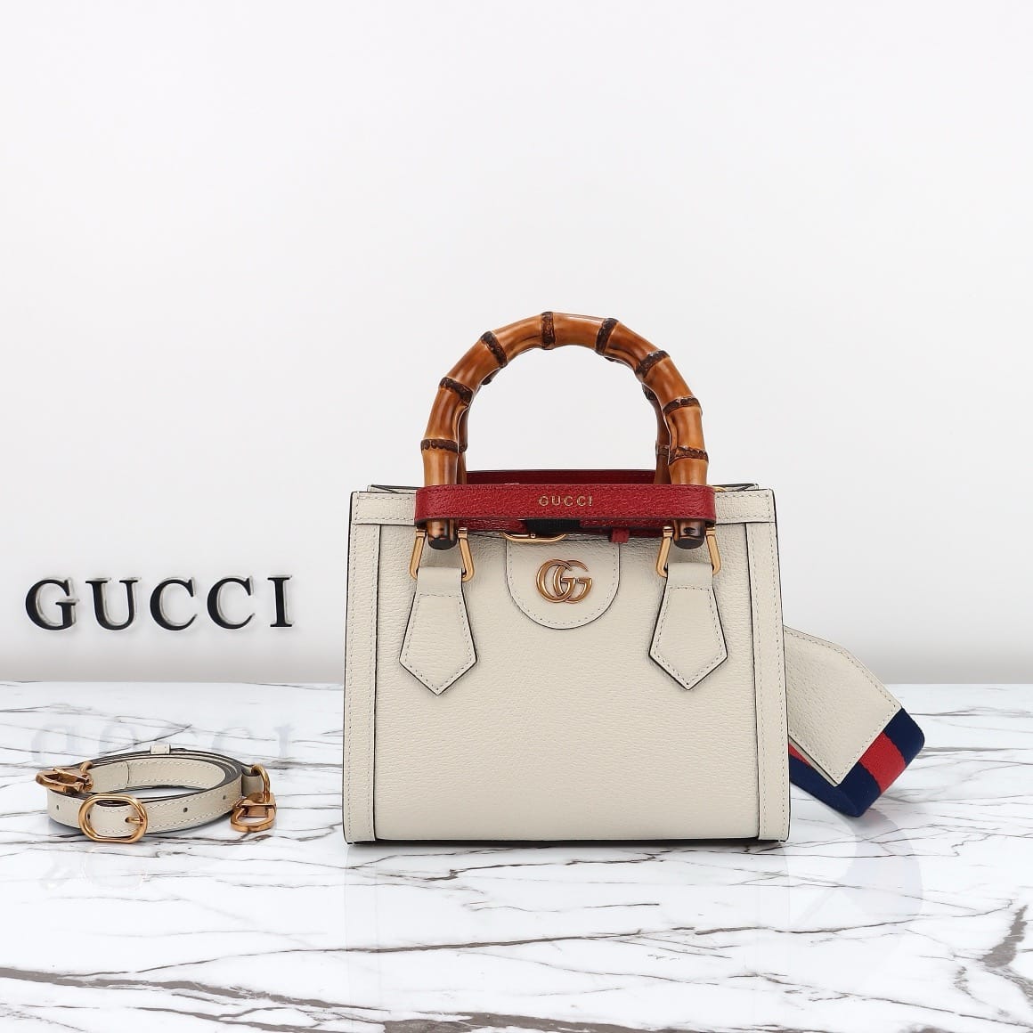 Diana Gucci 702732.3