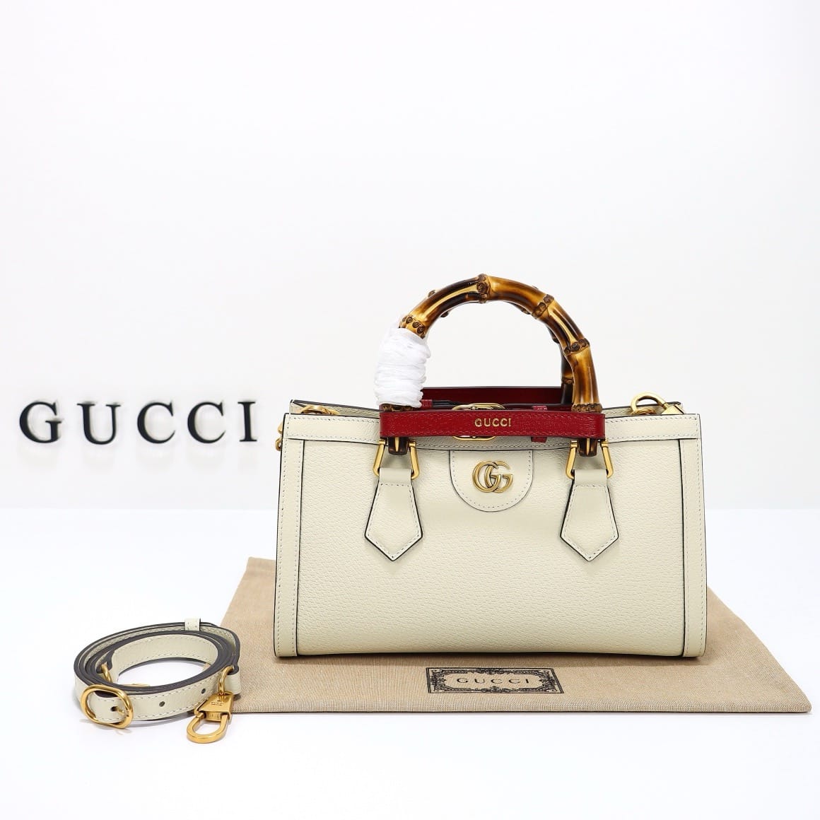 Diana Gucci 735153.4