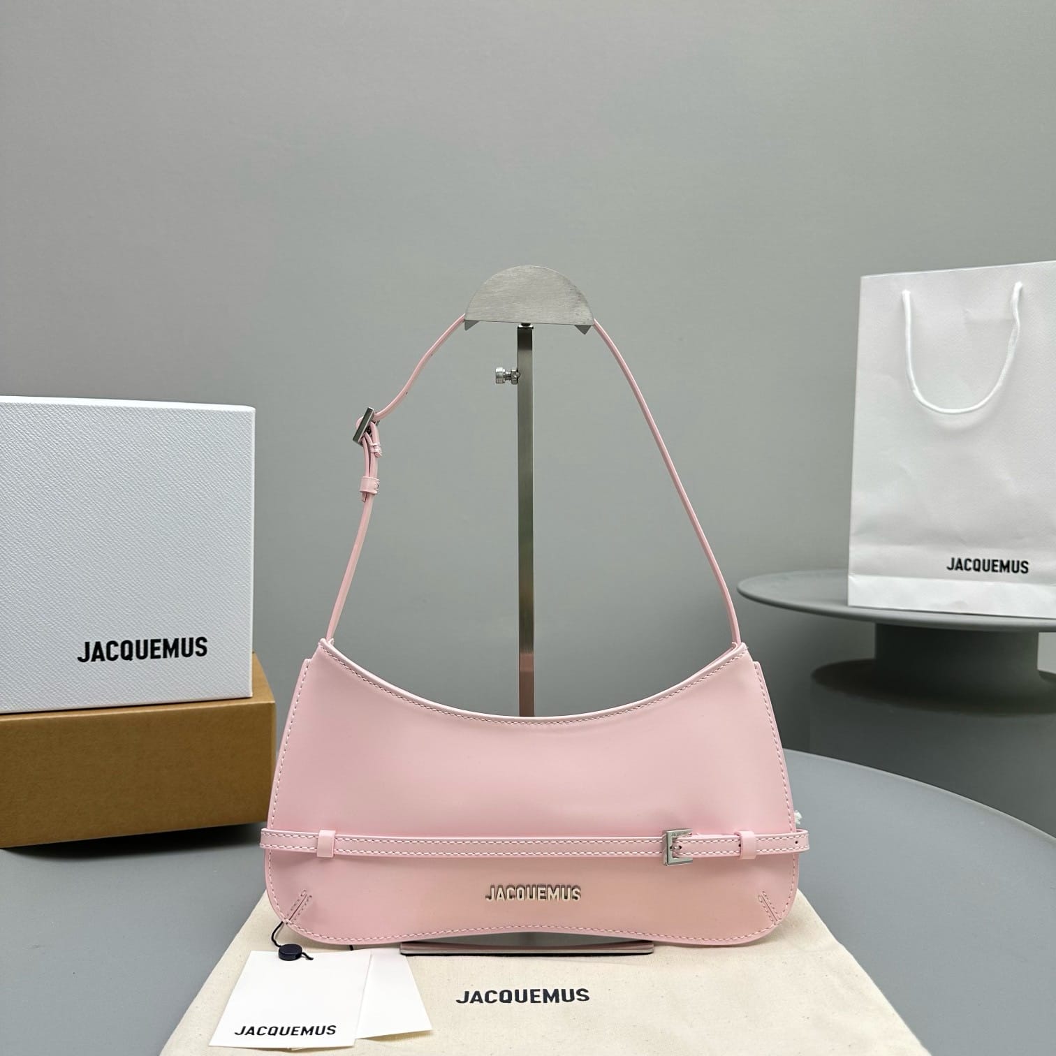 Le chiquito Jacquemus E68868.1