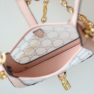 Jackie 1961 Gucci 677027.1
