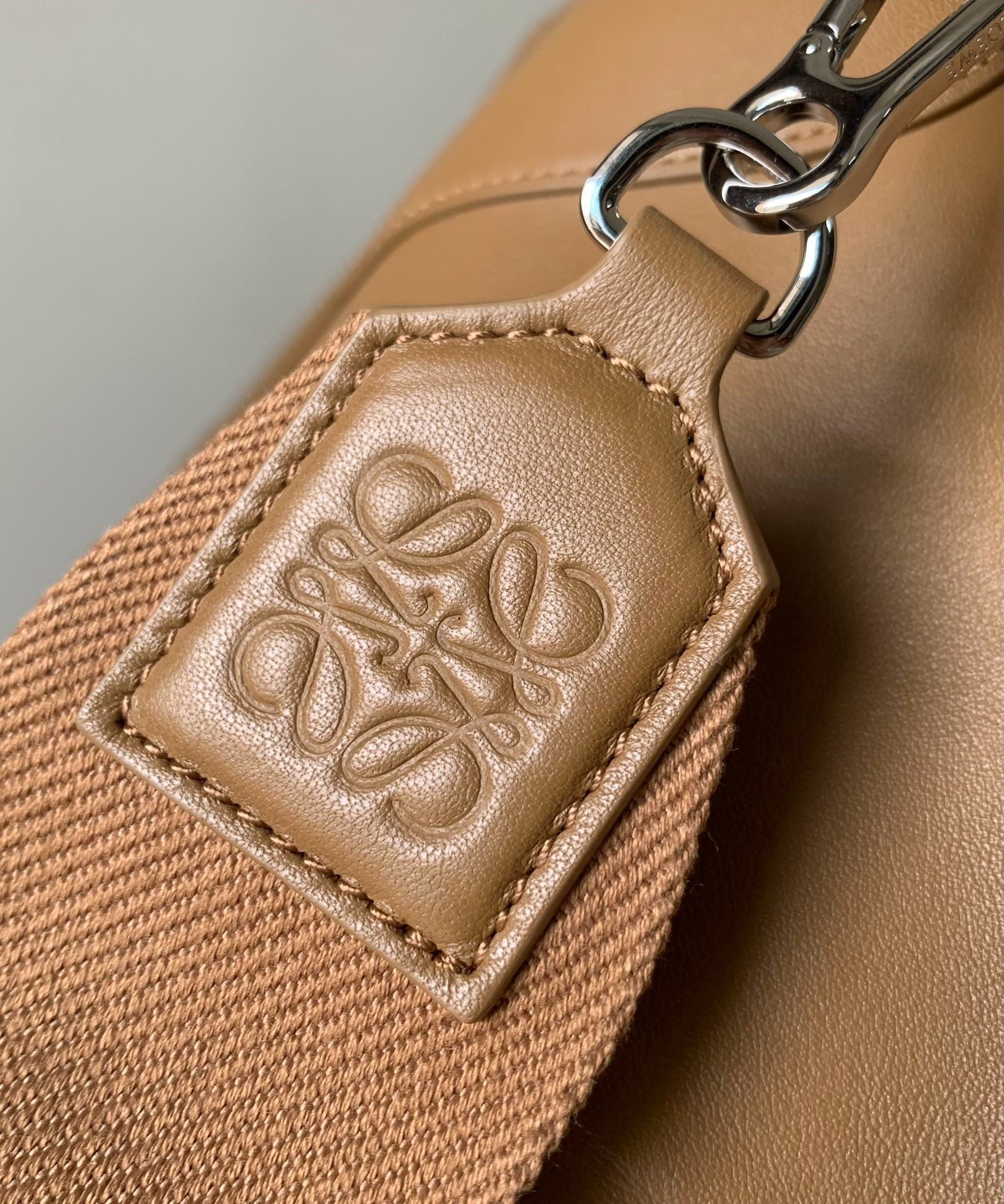 Puzzle Fold Loewe 9055