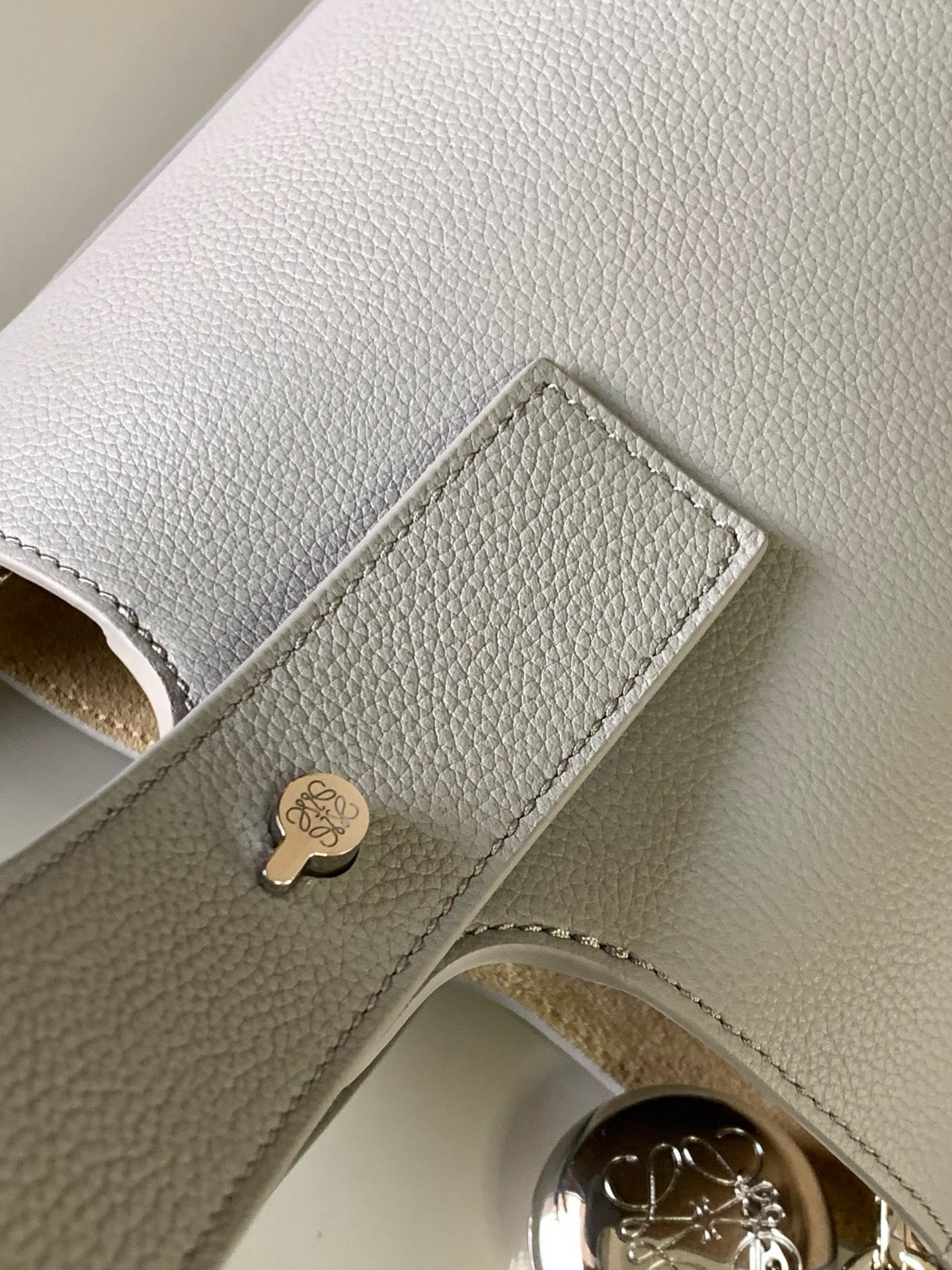 Pebble Bucket Loewe 9047.4