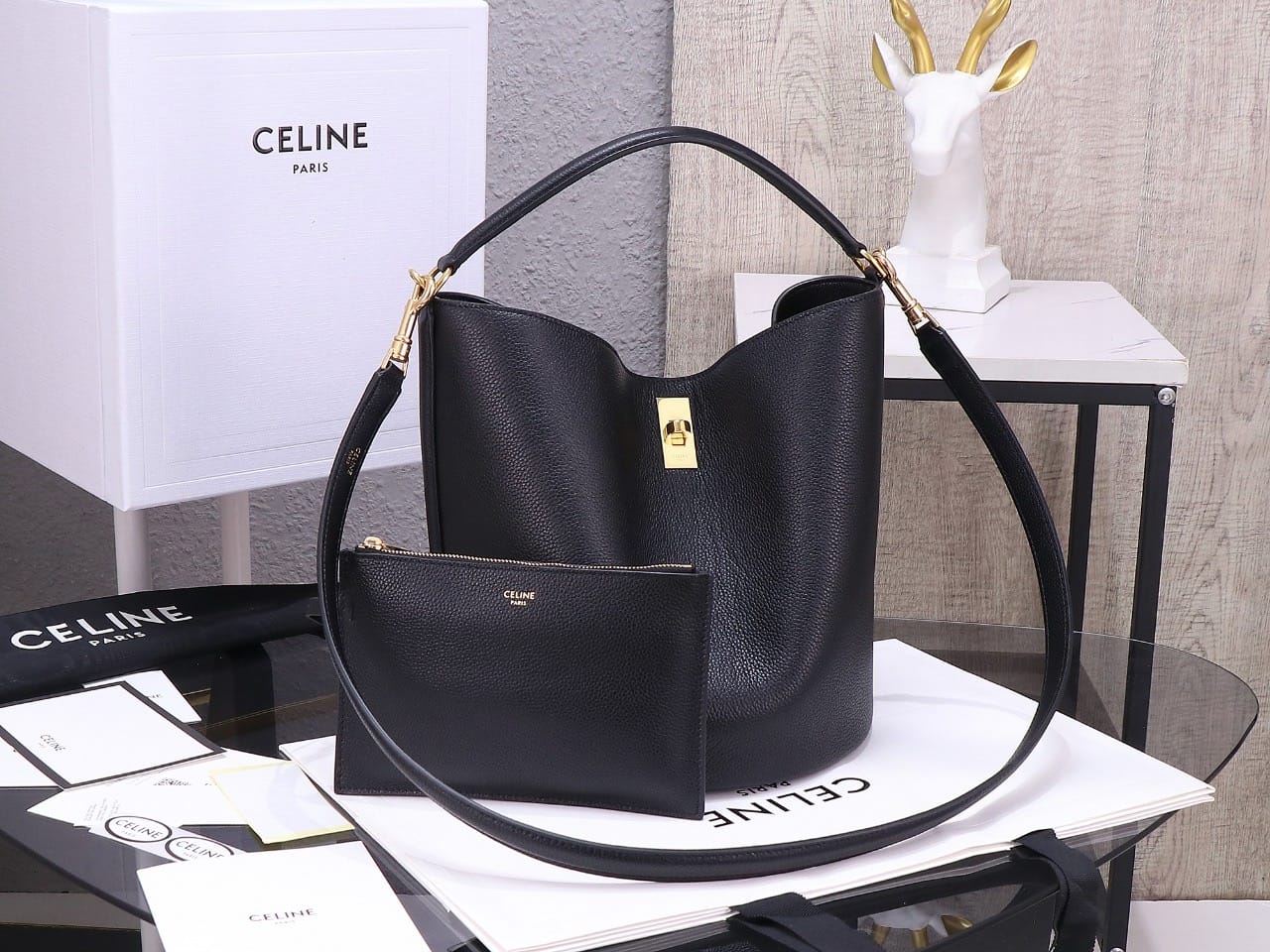 Bucket 16 Celine 195573.7