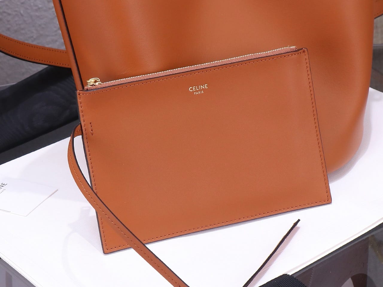 Bucket 16 Celine 195573.8