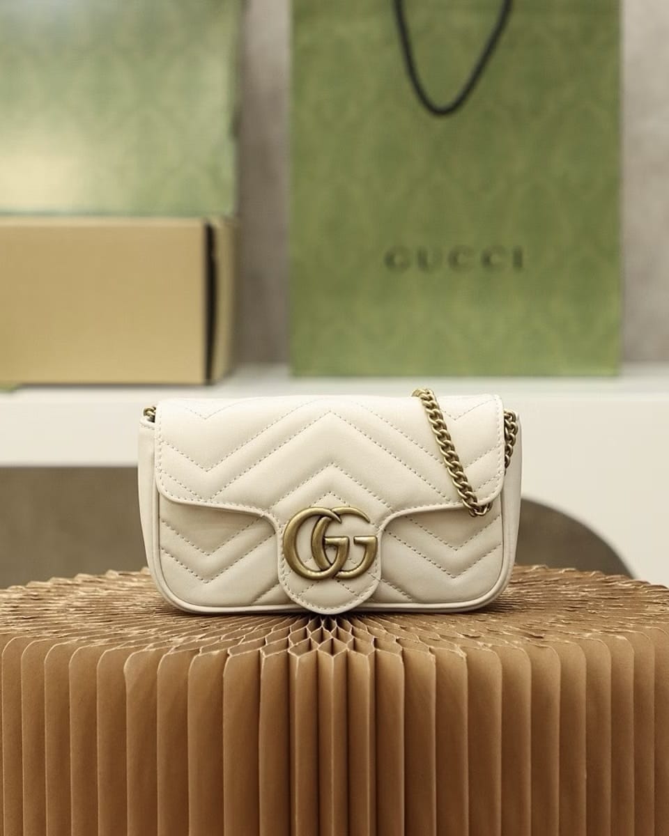 GG Marmont Gucci 476433.21