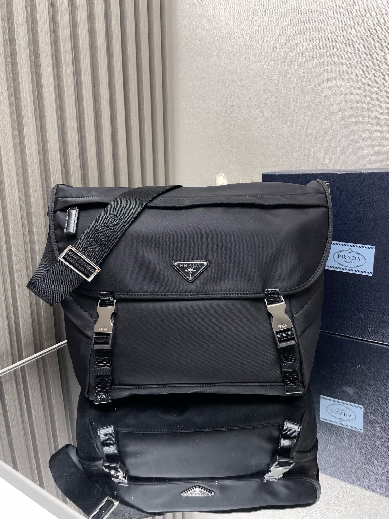 Re-nylon Messenger Prada 2VD052
