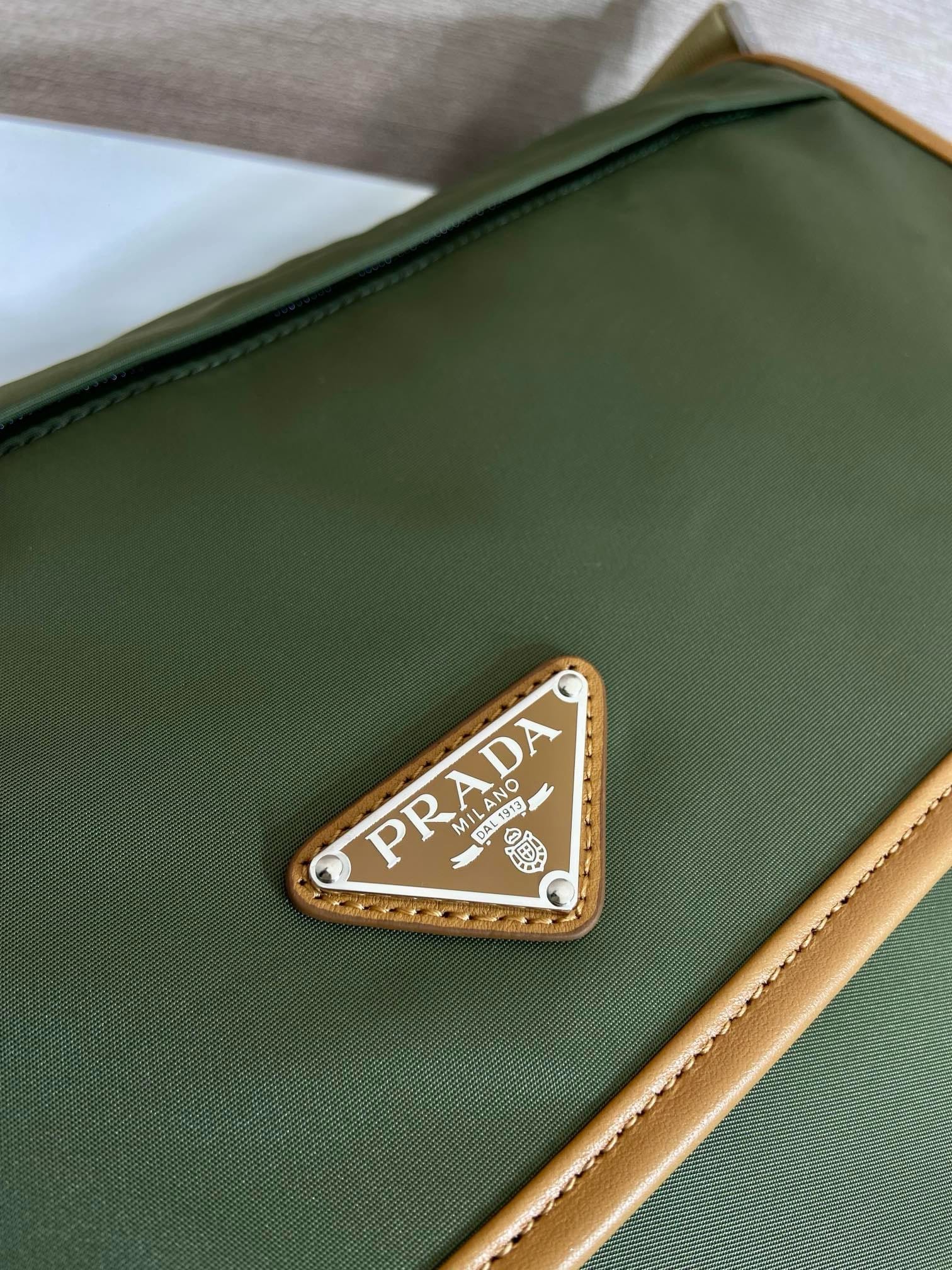 Re-nylon Messenger Prada 2VD052.1