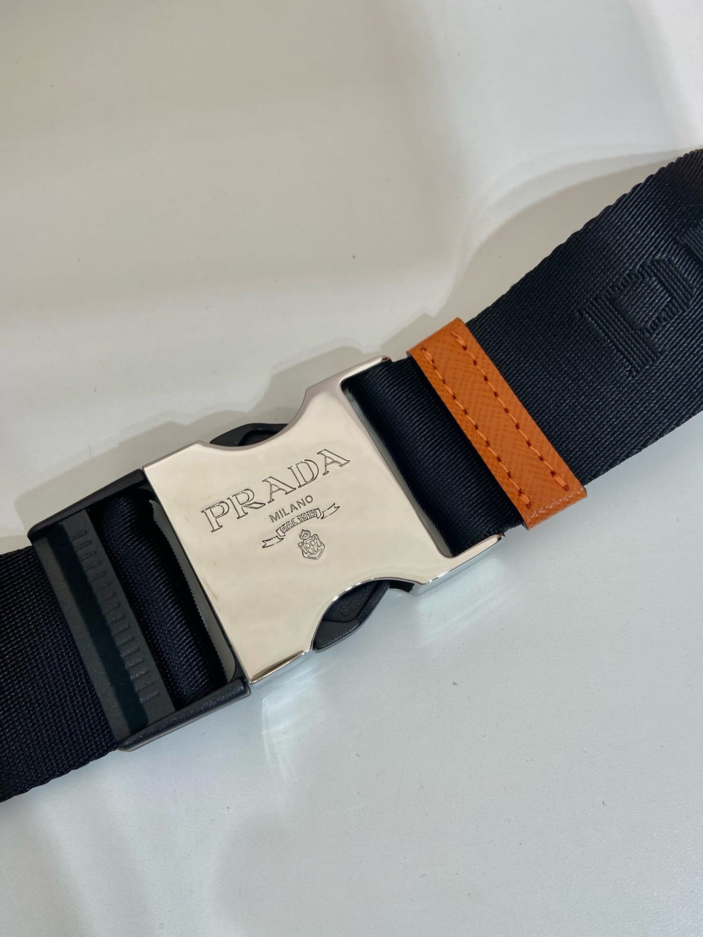 Saffiano Leather Prada 2VH156.4