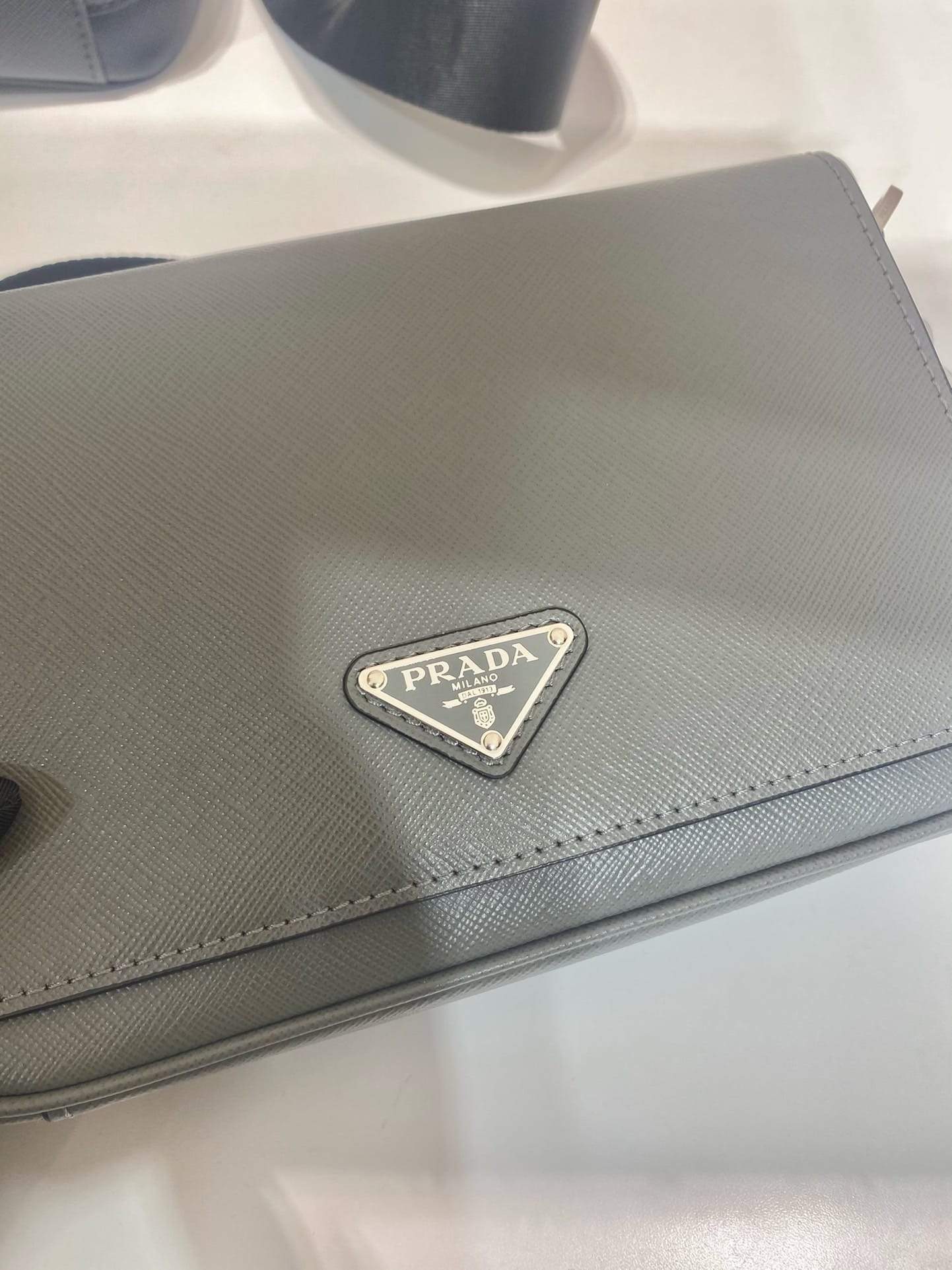 Saffiano Leather Prada 2VD059