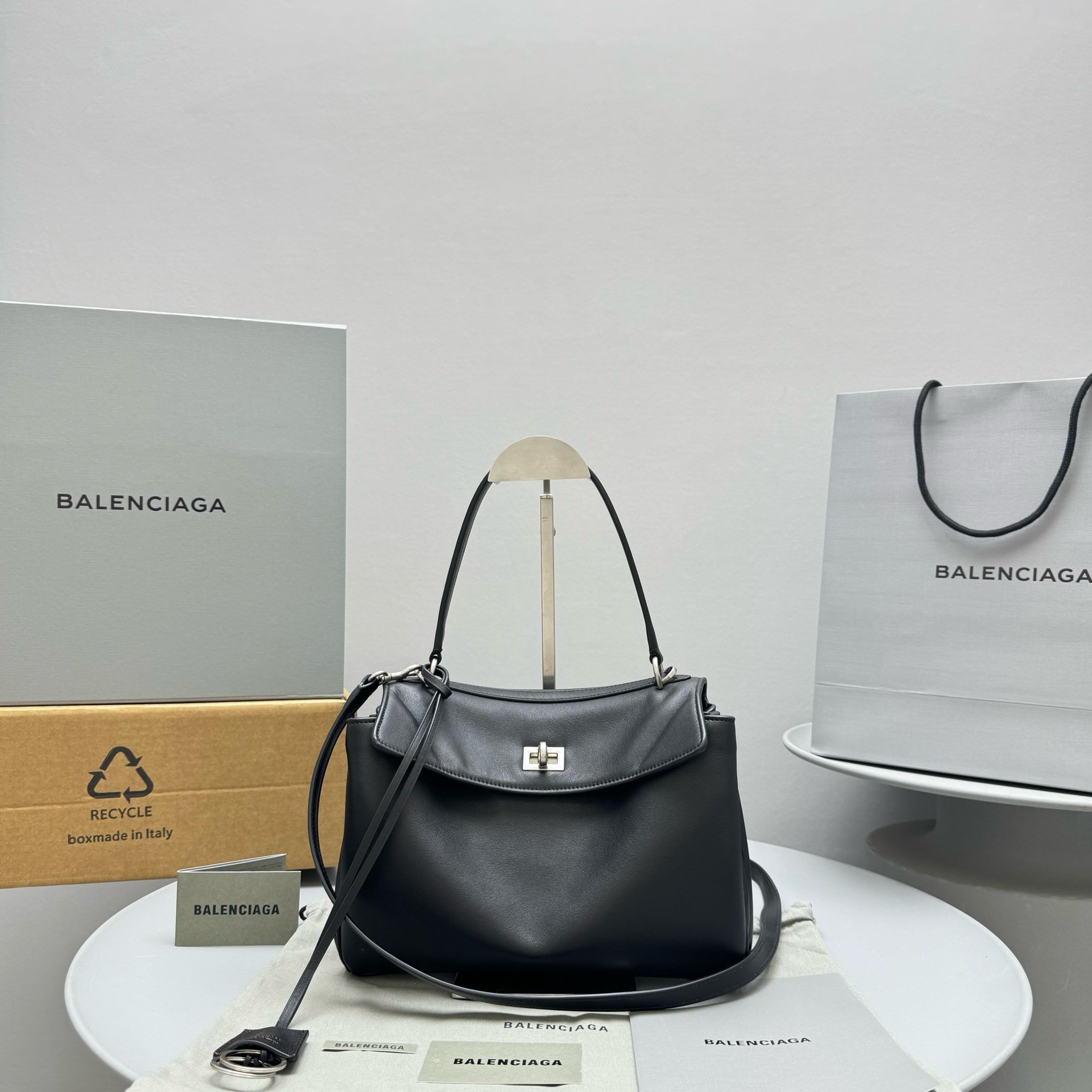 Rodeo 27cm Balenciaga E688118.3