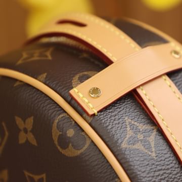 Boite chapeau souple Louis Vuitton M45149