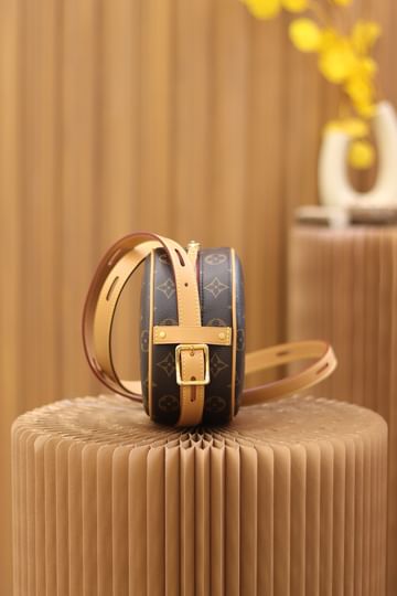 Boite chapeau souple Louis Vuitton M45149