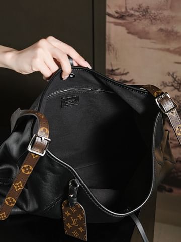 Carryall Dark Louis Vuitton M25143.1
