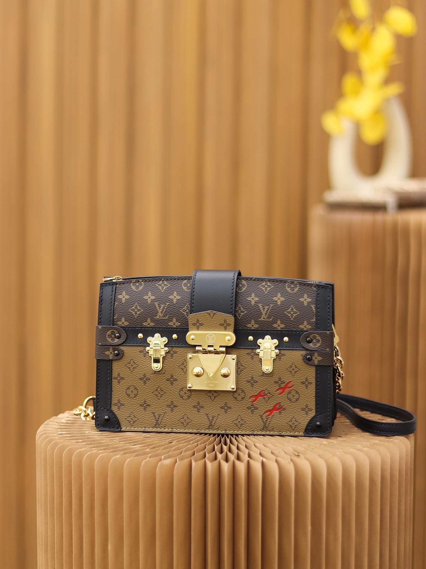 Trunk Clutch Louis Vuitton M43596